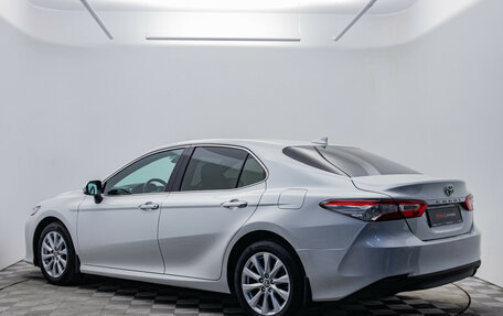 Toyota Camry, 2020 год, 2 695 000 рублей, 3 фотография