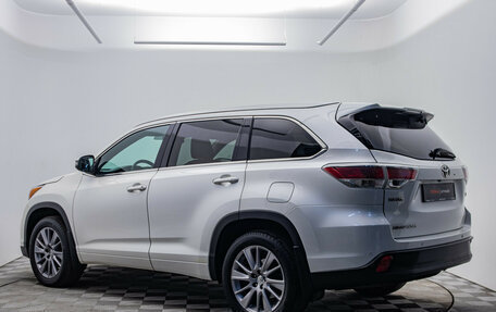 Toyota Highlander III, 2013 год, 2 600 000 рублей, 3 фотография
