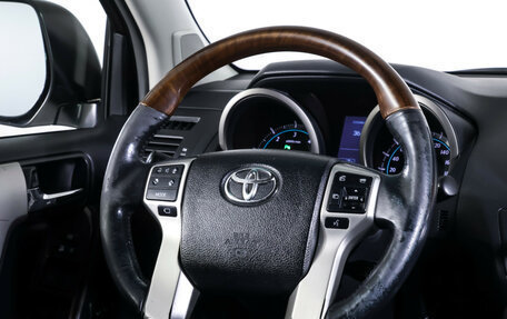 Toyota Land Cruiser Prado 150 рестайлинг 2, 2011 год, 2 690 000 рублей, 14 фотография