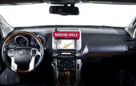 Toyota Land Cruiser Prado 150 рестайлинг 2, 2011 год, 2 690 000 рублей, 13 фотография