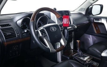 Toyota Land Cruiser Prado 150 рестайлинг 2, 2011 год, 2 690 000 рублей, 15 фотография