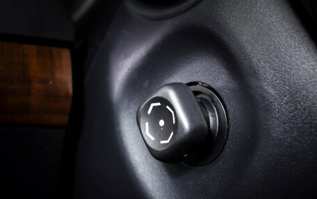 Toyota Land Cruiser Prado 150 рестайлинг 2, 2011 год, 2 690 000 рублей, 21 фотография