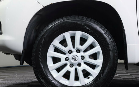 Toyota Land Cruiser Prado 150 рестайлинг 2, 2011 год, 2 690 000 рублей, 25 фотография