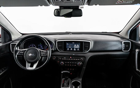KIA Sportage IV рестайлинг, 2019 год, 2 299 000 рублей, 10 фотография
