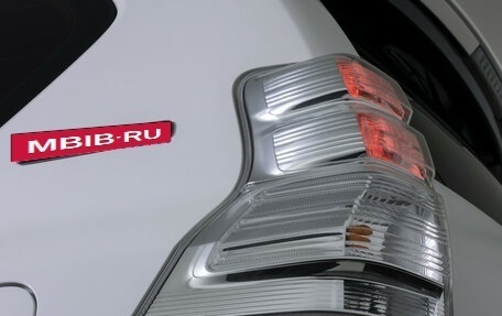 Toyota Land Cruiser Prado 150 рестайлинг 2, 2011 год, 2 690 000 рублей, 24 фотография