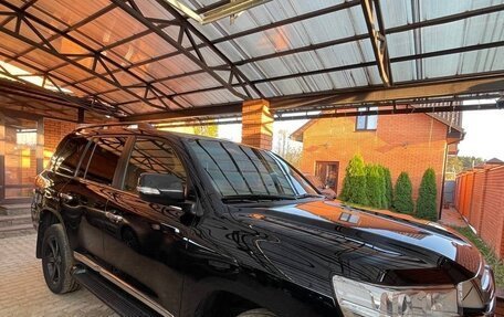 Toyota Land Cruiser 200, 2015 год, 5 700 000 рублей, 2 фотография
