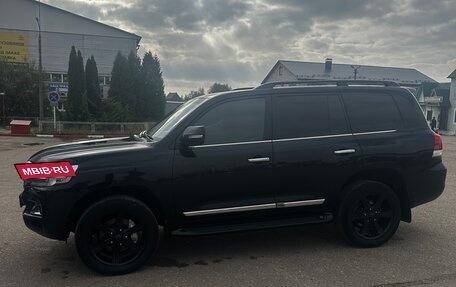 Toyota Land Cruiser 200, 2015 год, 5 700 000 рублей, 20 фотография