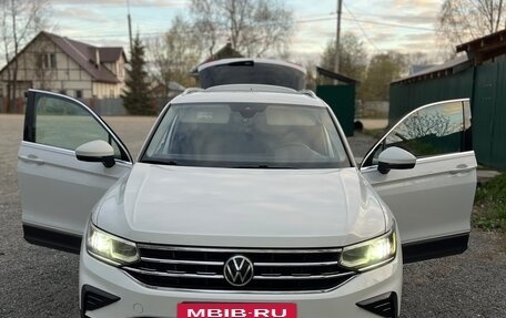 Volkswagen Tiguan II, 2022 год, 2 900 000 рублей, 4 фотография