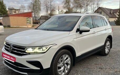 Volkswagen Tiguan II, 2022 год, 2 900 000 рублей, 9 фотография
