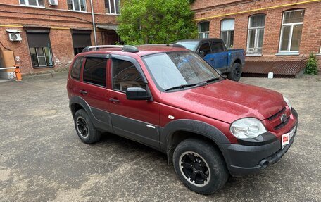 Chevrolet Niva I рестайлинг, 2012 год, 400 000 рублей, 4 фотография