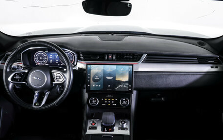 Jaguar F-Pace, 2021 год, 4 579 000 рублей, 12 фотография