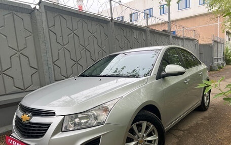 Chevrolet Cruze II, 2014 год, 895 000 рублей, 3 фотография