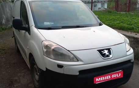 Peugeot Partner II рестайлинг 2, 2010 год, 490 000 рублей, 4 фотография