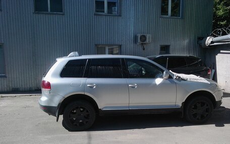 Volkswagen Touareg III, 2005 год, 850 000 рублей, 16 фотография