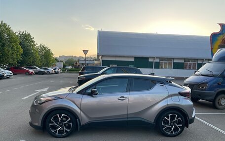 Toyota C-HR I рестайлинг, 2019 год, 2 700 000 рублей, 7 фотография