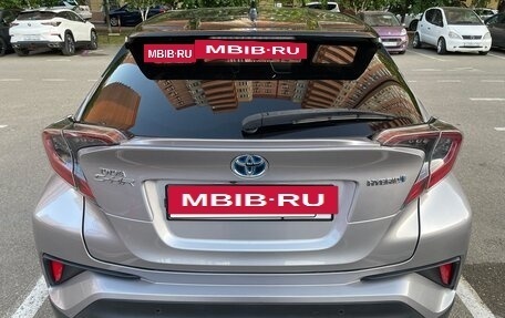 Toyota C-HR I рестайлинг, 2019 год, 2 700 000 рублей, 4 фотография