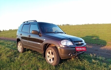 Chevrolet Niva I рестайлинг, 2012 год, 470 000 рублей, 3 фотография