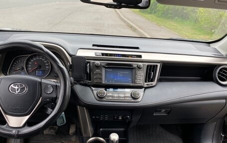 Toyota RAV4, 2014 год, 1 980 000 рублей, 11 фотография