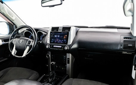 Toyota Land Cruiser Prado 150 рестайлинг 2, 2013 год, 2 499 000 рублей, 10 фотография