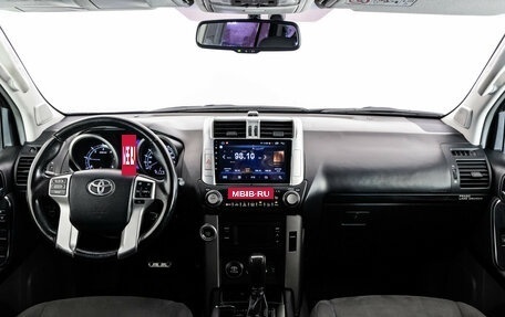 Toyota Land Cruiser Prado 150 рестайлинг 2, 2013 год, 2 499 000 рублей, 11 фотография