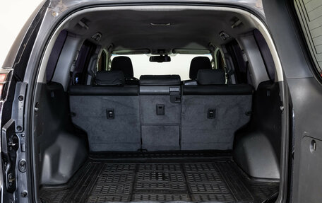 Toyota Land Cruiser Prado 150 рестайлинг 2, 2013 год, 2 499 000 рублей, 28 фотография
