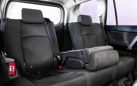 Toyota Land Cruiser Prado 150 рестайлинг 2, 2013 год, 2 499 000 рублей, 25 фотография