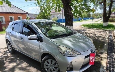 Toyota Aqua I, 2013 год, 900 000 рублей, 1 фотография