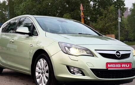 Opel Astra J, 2010 год, 800 000 рублей, 3 фотография