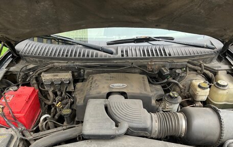 Ford Expedition, 2004 год, 1 200 000 рублей, 2 фотография