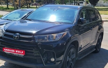 Toyota Highlander III, 2020 год, 4 350 000 рублей, 2 фотография