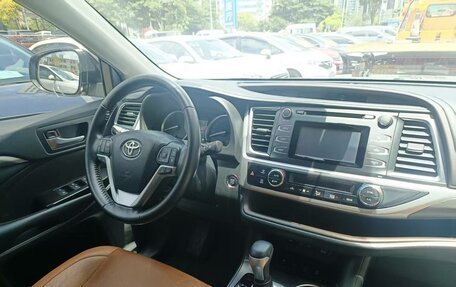 Toyota Highlander III, 2020 год, 4 350 000 рублей, 11 фотография