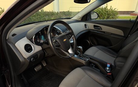 Chevrolet Cruze II, 2013 год, 930 000 рублей, 10 фотография
