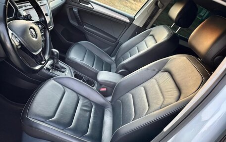 Volkswagen Tiguan II, 2018 год, 3 245 000 рублей, 6 фотография