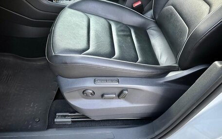 Volkswagen Tiguan II, 2018 год, 3 245 000 рублей, 4 фотография