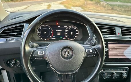 Volkswagen Tiguan II, 2018 год, 3 245 000 рублей, 16 фотография