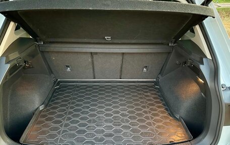 Volkswagen Tiguan II, 2018 год, 3 245 000 рублей, 28 фотография