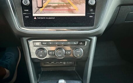 Volkswagen Tiguan II, 2018 год, 3 245 000 рублей, 17 фотография