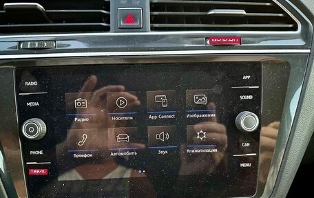 Volkswagen Tiguan II, 2018 год, 3 245 000 рублей, 18 фотография