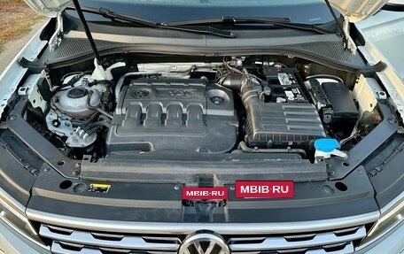 Volkswagen Tiguan II, 2018 год, 3 245 000 рублей, 27 фотография