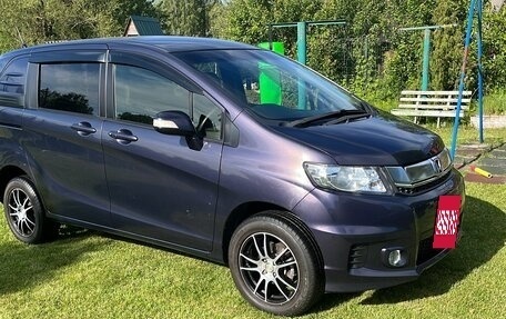 Honda Freed I, 2015 год, 1 400 000 рублей, 6 фотография