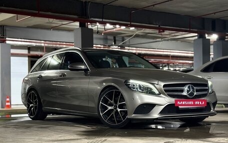 Mercedes-Benz C-Класс, 2018 год, 2 450 000 рублей, 5 фотография