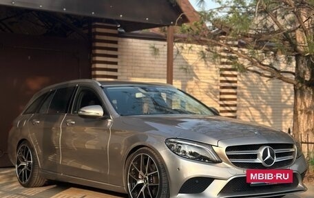 Mercedes-Benz C-Класс, 2018 год, 2 450 000 рублей, 7 фотография