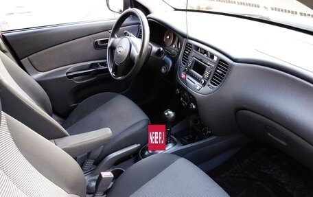KIA Rio II, 2011 год, 650 000 рублей, 11 фотография