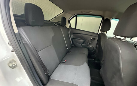 Renault Logan II, 2017 год, 802 000 рублей, 14 фотография