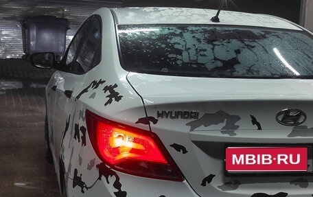 Hyundai Solaris II рестайлинг, 2015 год, 680 000 рублей, 1 фотография