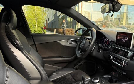 Audi RS 4, 2019 год, 7 800 000 рублей, 10 фотография