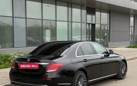 Mercedes-Benz E-Класс, 2018 год, 3 300 000 рублей, 3 фотография