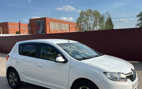 Renault Sandero II рестайлинг, 2014 год, 1 050 000 рублей, 2 фотография