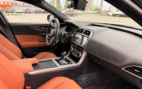 Jaguar XE I рестайлинг, 2025 год, 4 700 000 рублей, 6 фотография