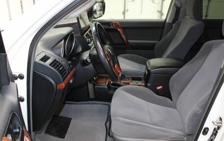 Toyota Land Cruiser Prado 150 рестайлинг 2, 2013 год, 3 357 000 рублей, 10 фотография